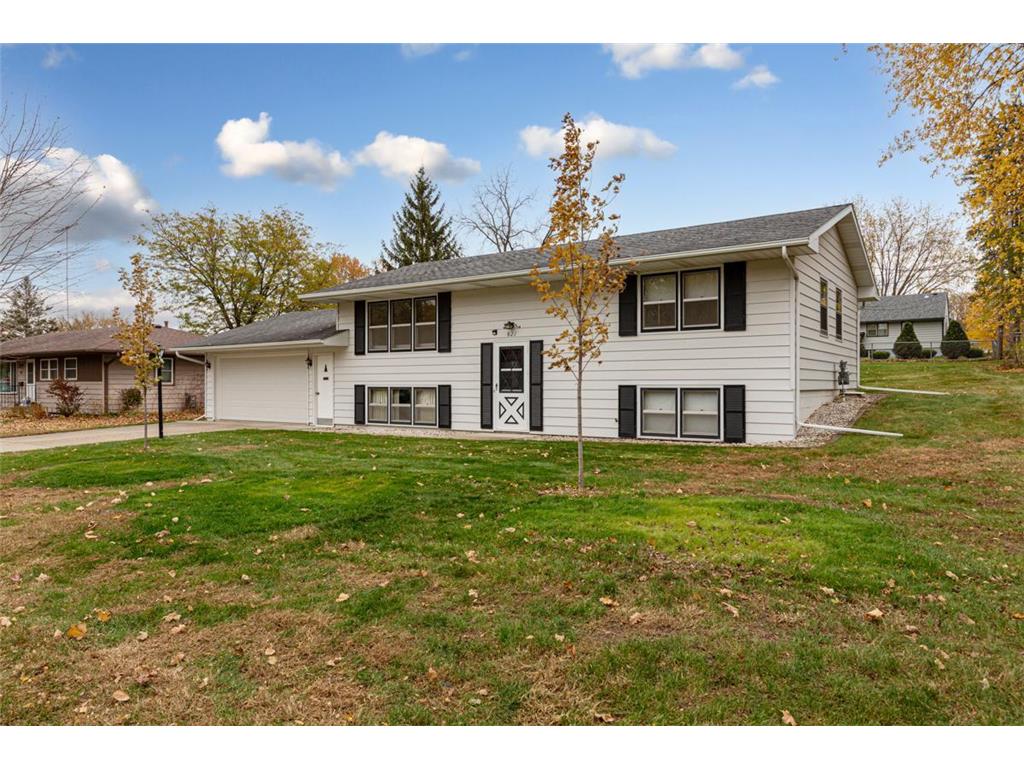 821 Valley View Road Faribault MN 55021 6814988 image1