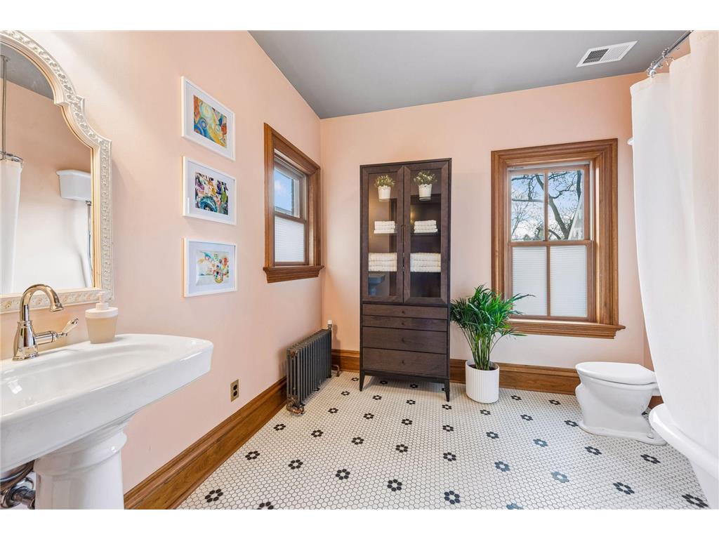821 W 3rd Street Red Wing MN 55066 7068373 image51