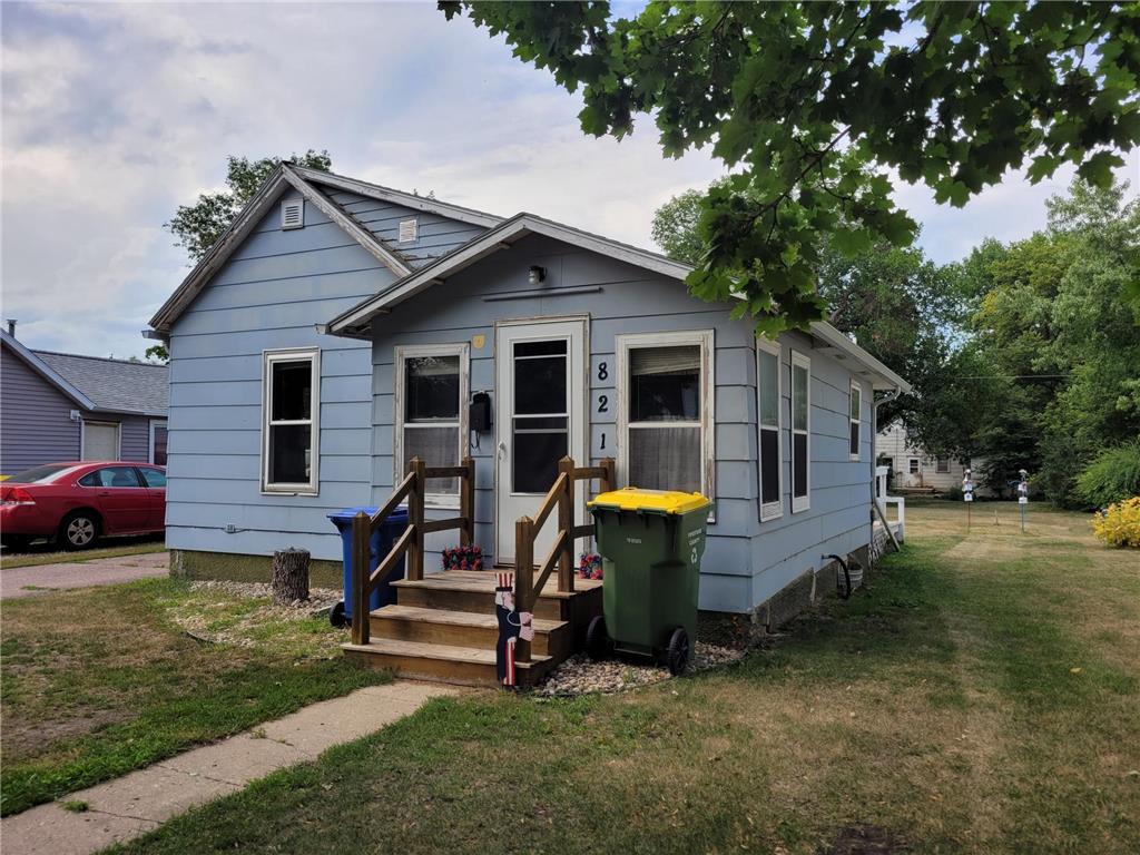 821 W Main Street Pipestone MN 56164 6414195 image1