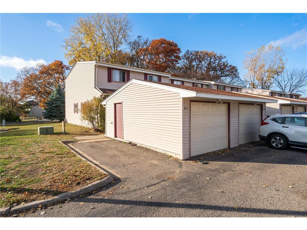821 Woodgate Drive #201 Vadnais Heights MN 55127 6301088 image1