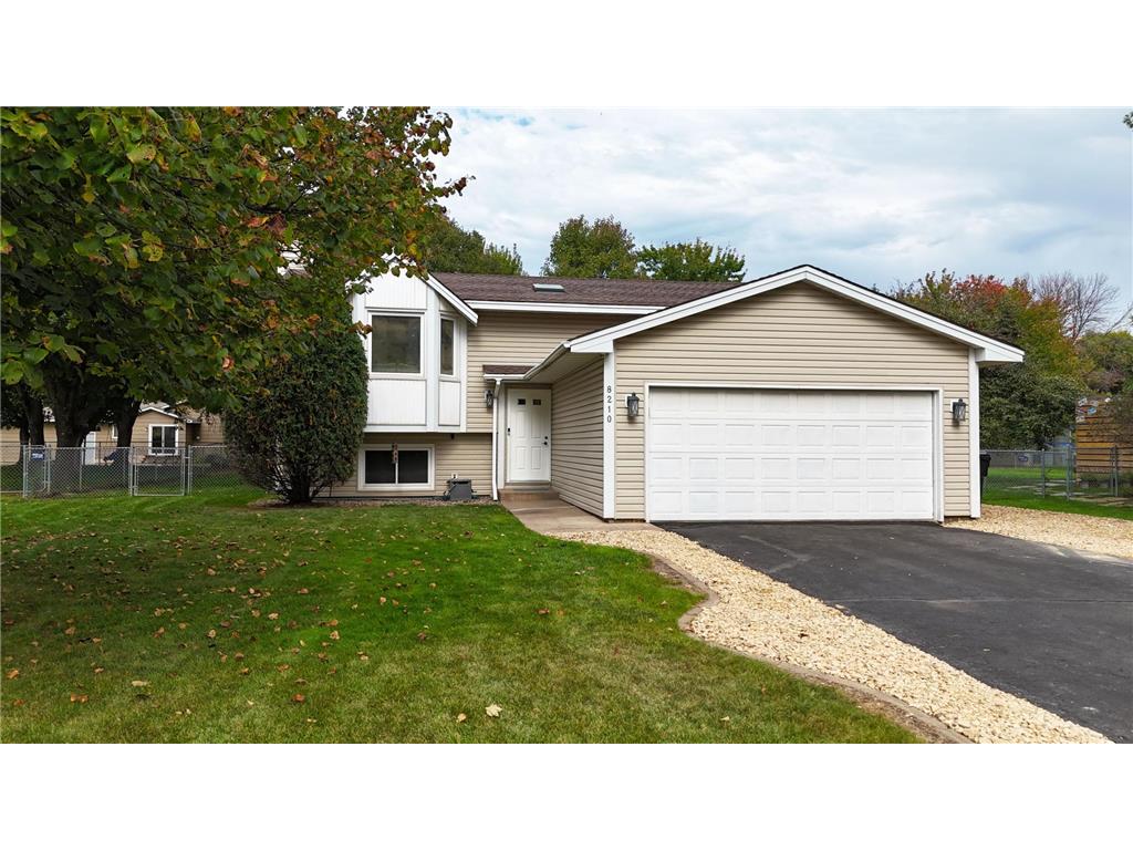 8210 109th Place N Champlin MN 55316 6807102 image1