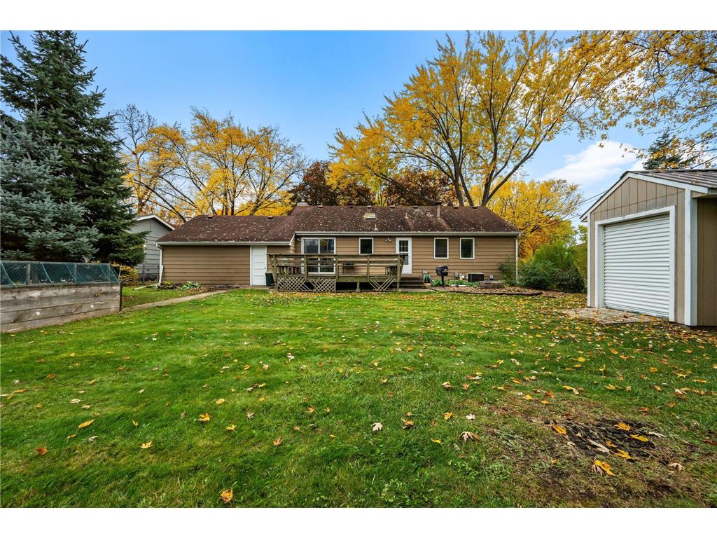 8214 32nd Place N Crystal MN 55427 6810944 image18