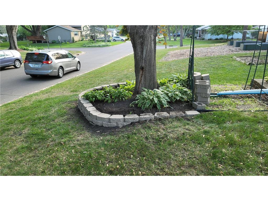 8214 32nd Place N Crystal MN 55427 6810944 image22