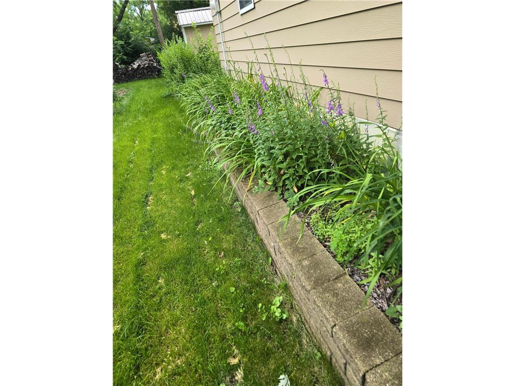 8214 32nd Place N Crystal MN 55427 6810944 image33