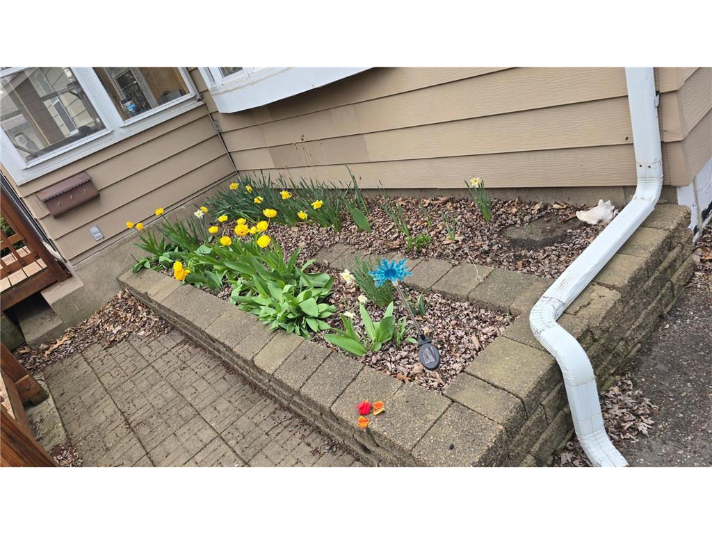 8214 32nd Place N Crystal MN 55427 6810944 image34