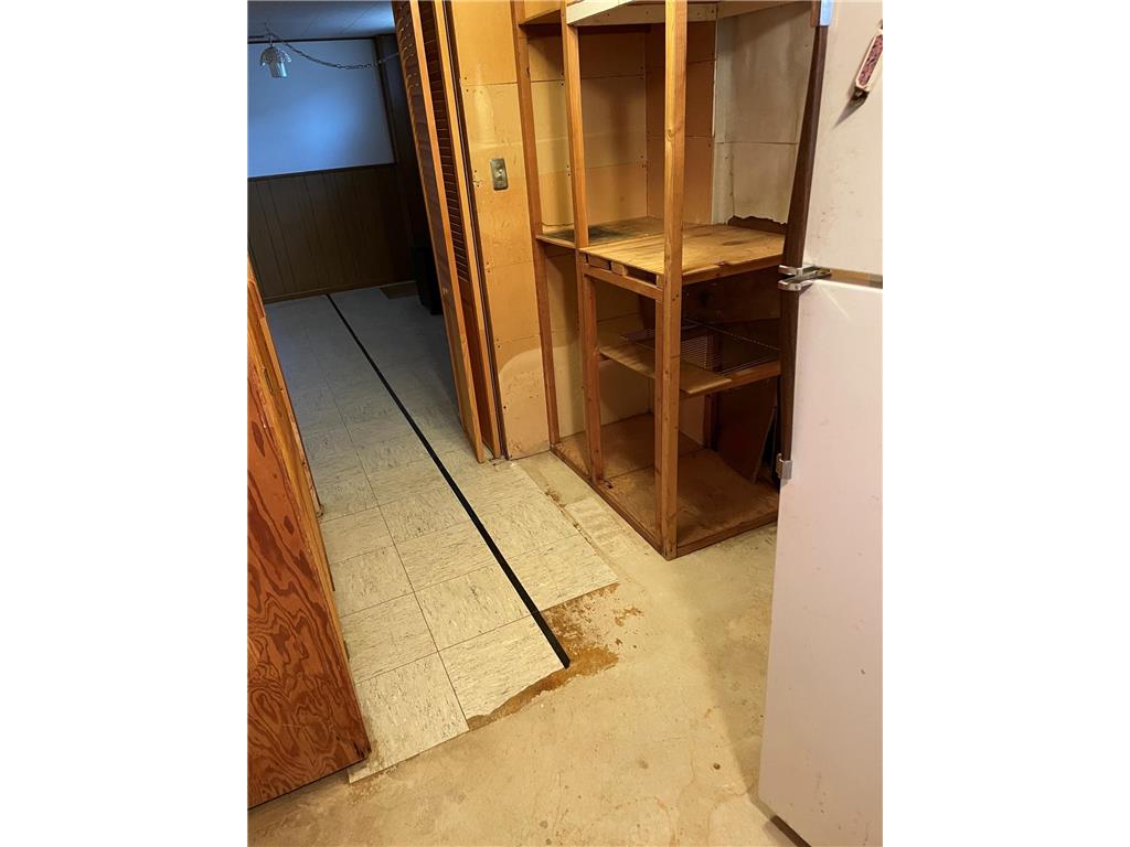 8214 32nd Place N Crystal MN 55427 6810944 image45