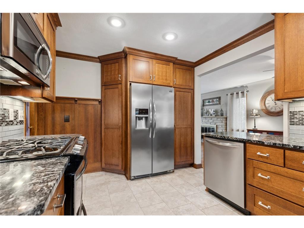 8214 Old Cedar Avenue S Bloomington MN 55425 6421497 image1