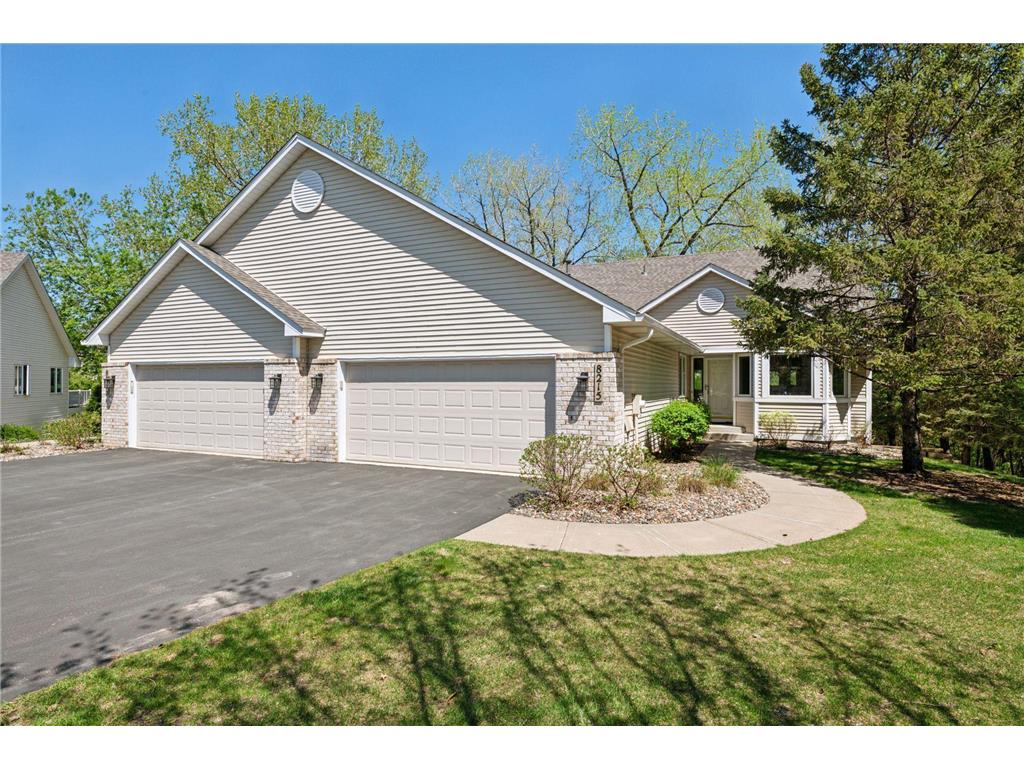 8215 Creekside Circle Bloomington MN 55437 6628228 image1
