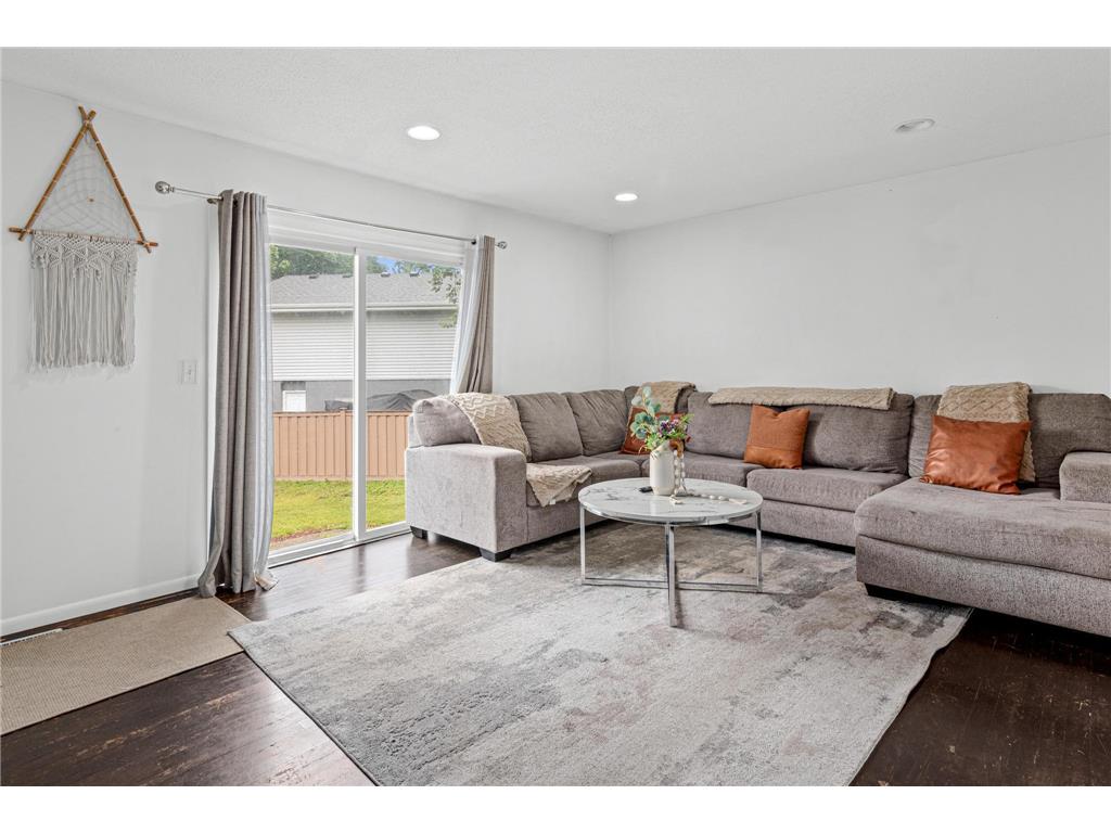 8216 Lad Parkway Brooklyn Park MN 55443 7097265 image3