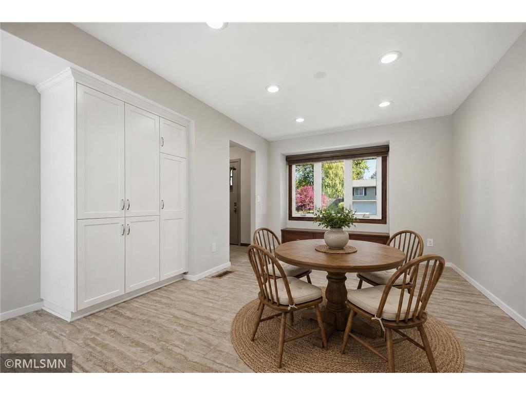 8217 28th Avenue N New Hope MN 55427 7072192 image10