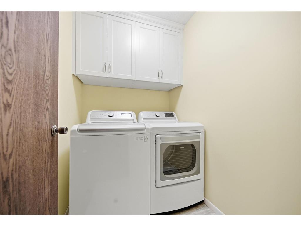 8217 28th Avenue N New Hope MN 55427 7072192 image23