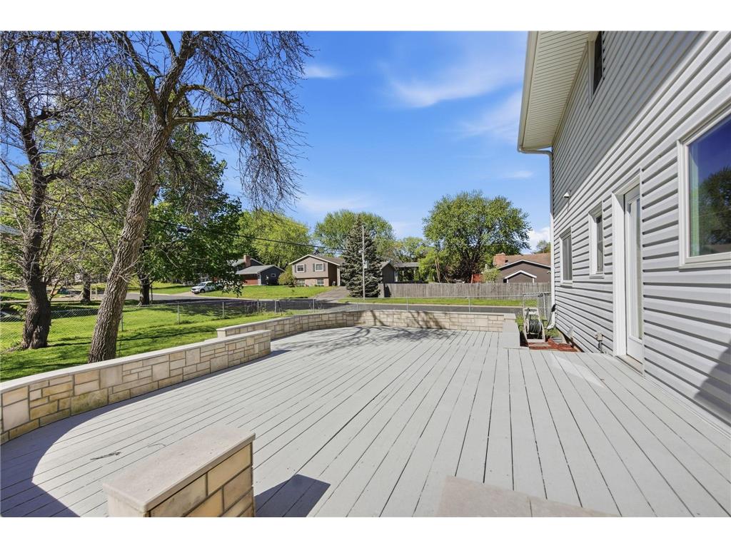 8217 28th Avenue N New Hope MN 55427 7072192 image32