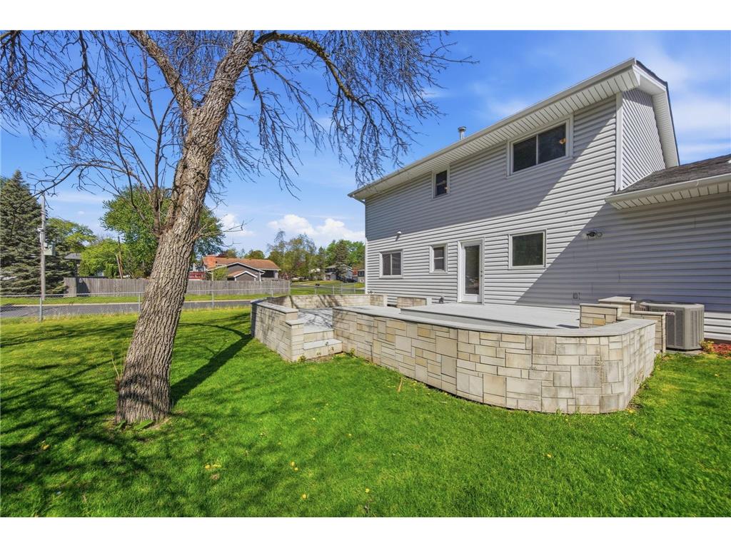 8217 28th Avenue N New Hope MN 55427 7072192 image34