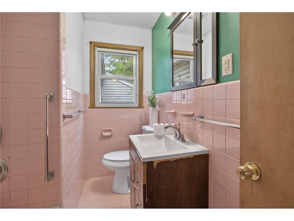 8217 Lyndale Avenue S Bloomington MN 55420 7074275 image16