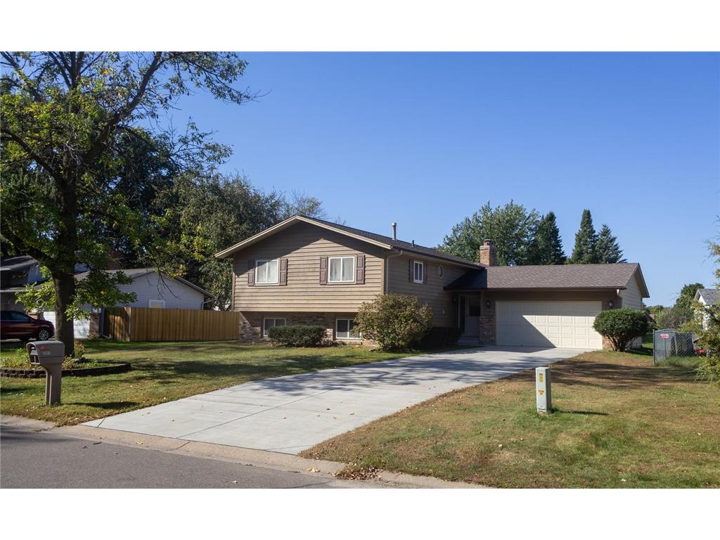 8217 Sumter Avenue N Brooklyn Park MN 55445 6793843 image1