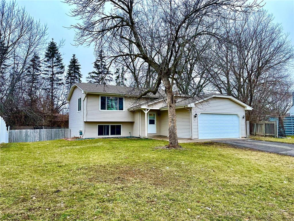 8217 Thomas Avenue N Brooklyn Park MN 55444 6481402 image1