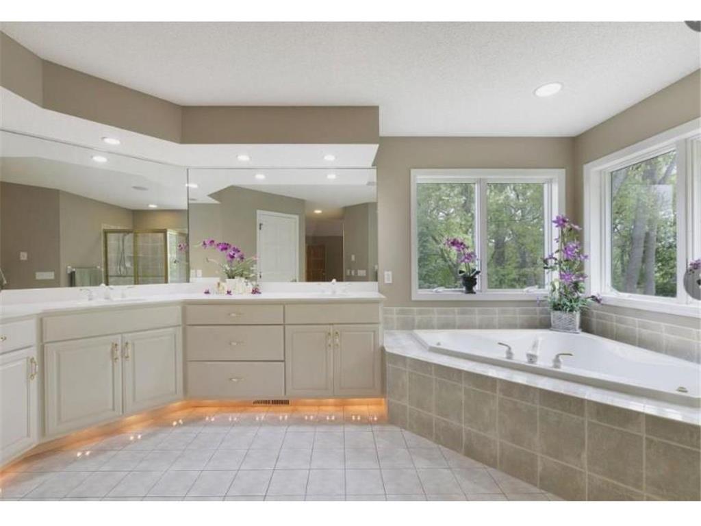 8217 W 93rd Street Circle Bloomington MN 55438 7091254 image22