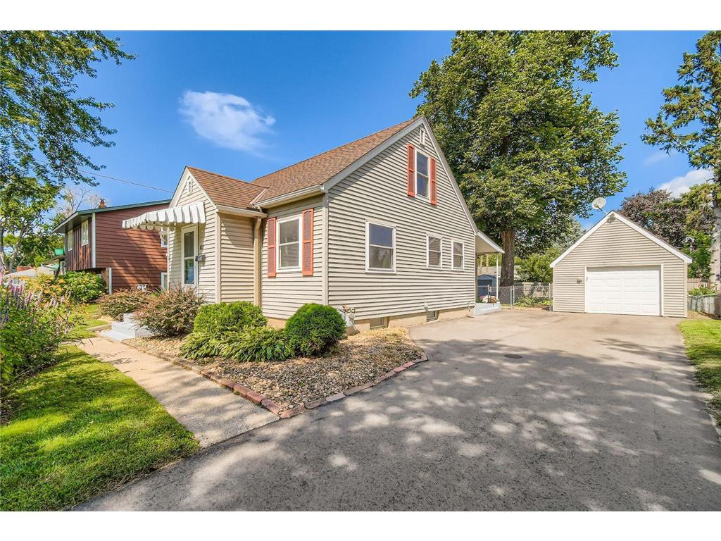 822 5th Street W Hastings MN 55033 6776885 image1