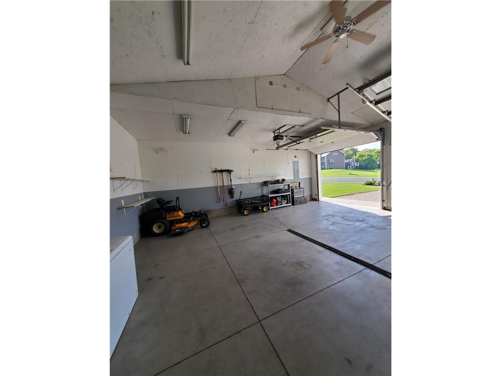 822 Deer Path Montgomery MN 56069 7060057 image10