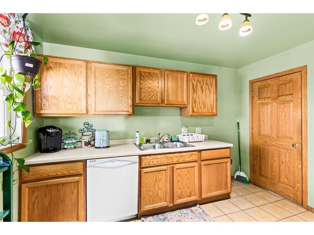 822 E 7th Street Duluth MN 55805 7073081 image34