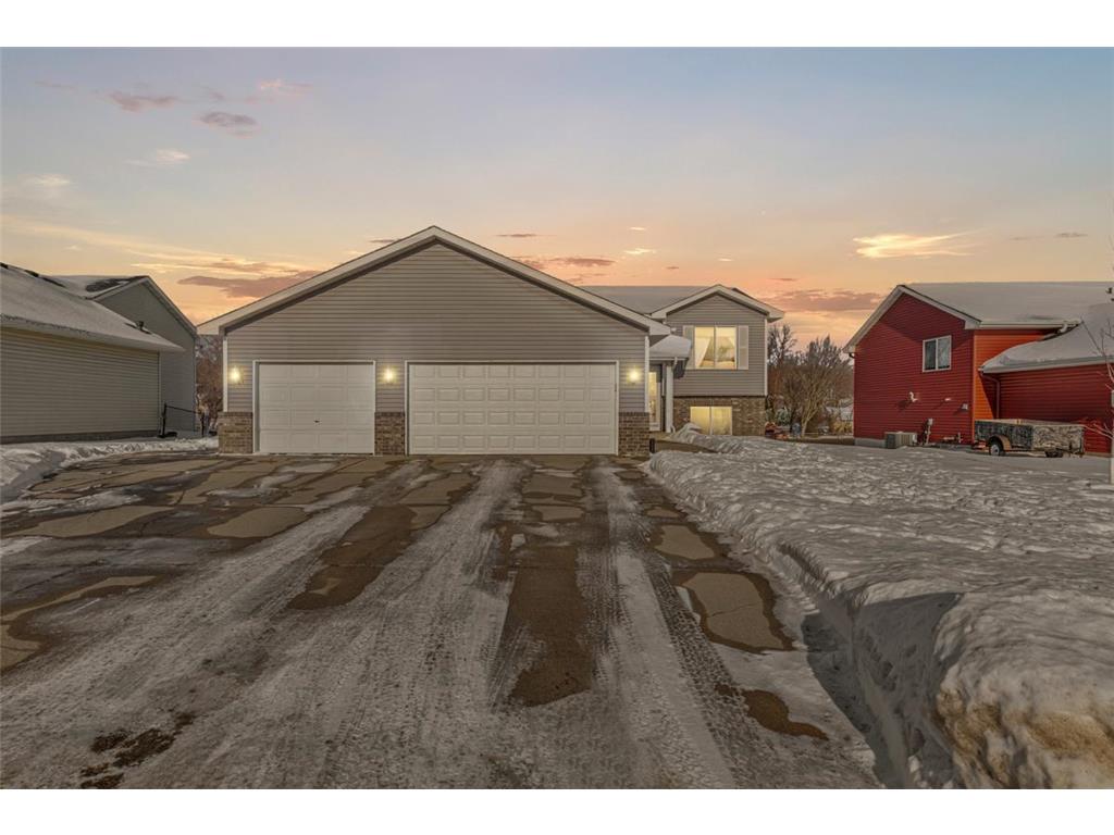 822 Heritage Drive SW Lonsdale MN 55046 7001025 image1