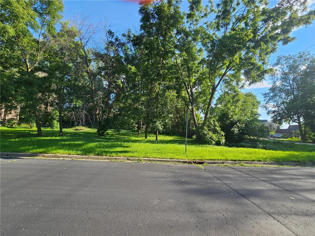 822 Palm Court Maplewood MN 55109 6683467 image10