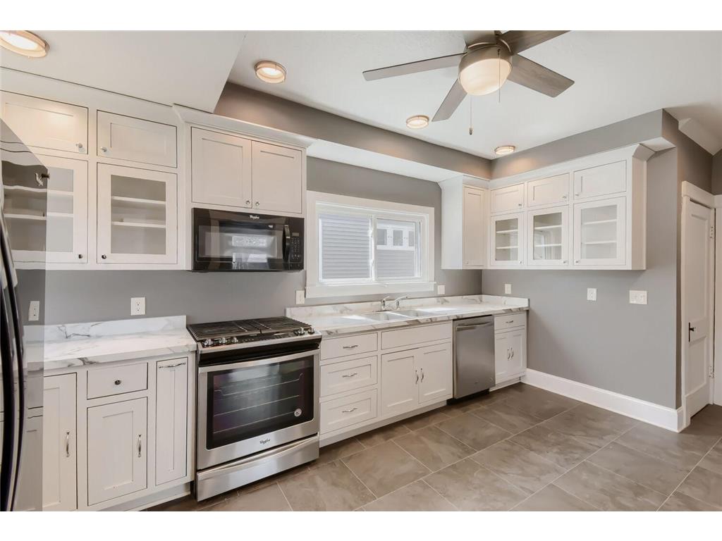 822 Smith Avenue S Saint Paul MN 55107 7074043 image11