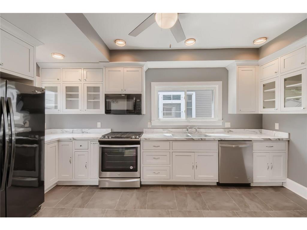 822 Smith Avenue S Saint Paul MN 55107 7074043 image12