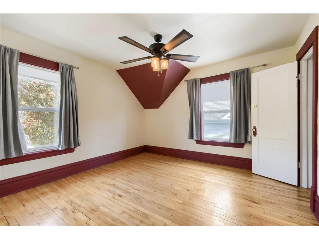 822 Smith Avenue S Saint Paul MN 55107 7074043 image15