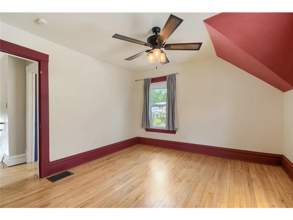 822 Smith Avenue S Saint Paul MN 55107 7074043 image16