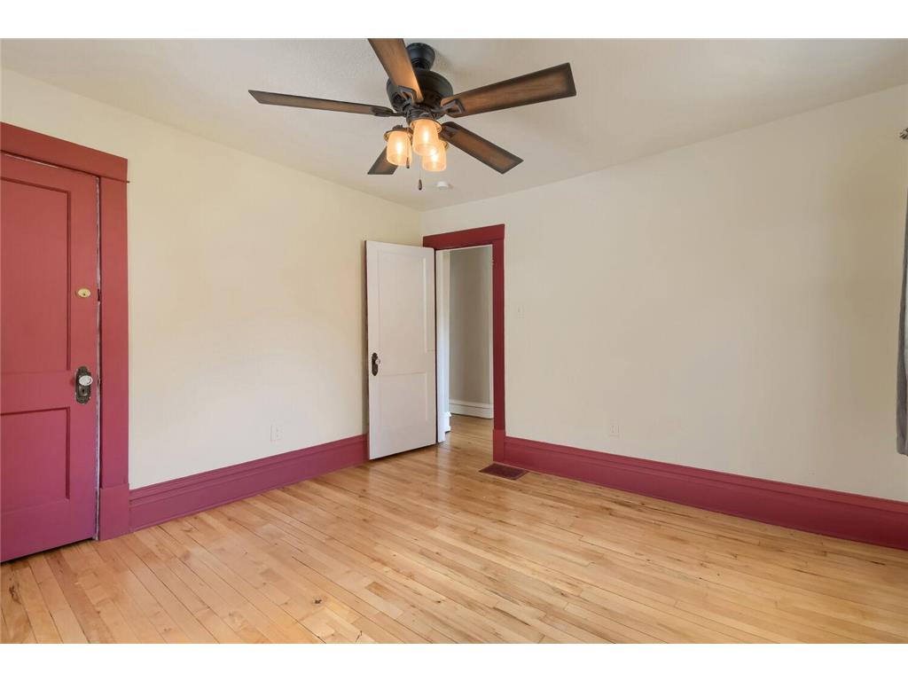 822 Smith Avenue S Saint Paul MN 55107 7074043 image17