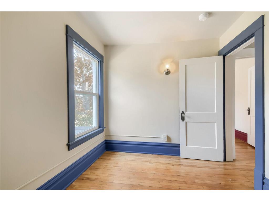 822 Smith Avenue S Saint Paul MN 55107 7074043 image19