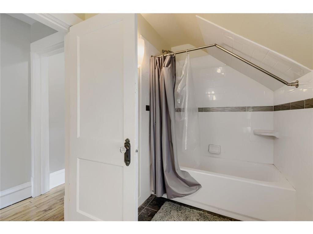 822 Smith Avenue S Saint Paul MN 55107 7074043 image23