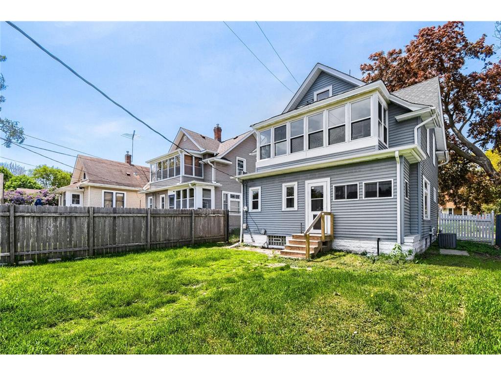 822 Smith Avenue S Saint Paul MN 55107 7074043 image26