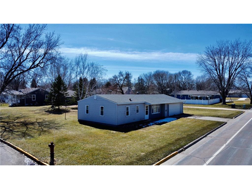 822 Stephens Avenue, Ortonville, MN, 56278 MLS 6514870 Edina Realty