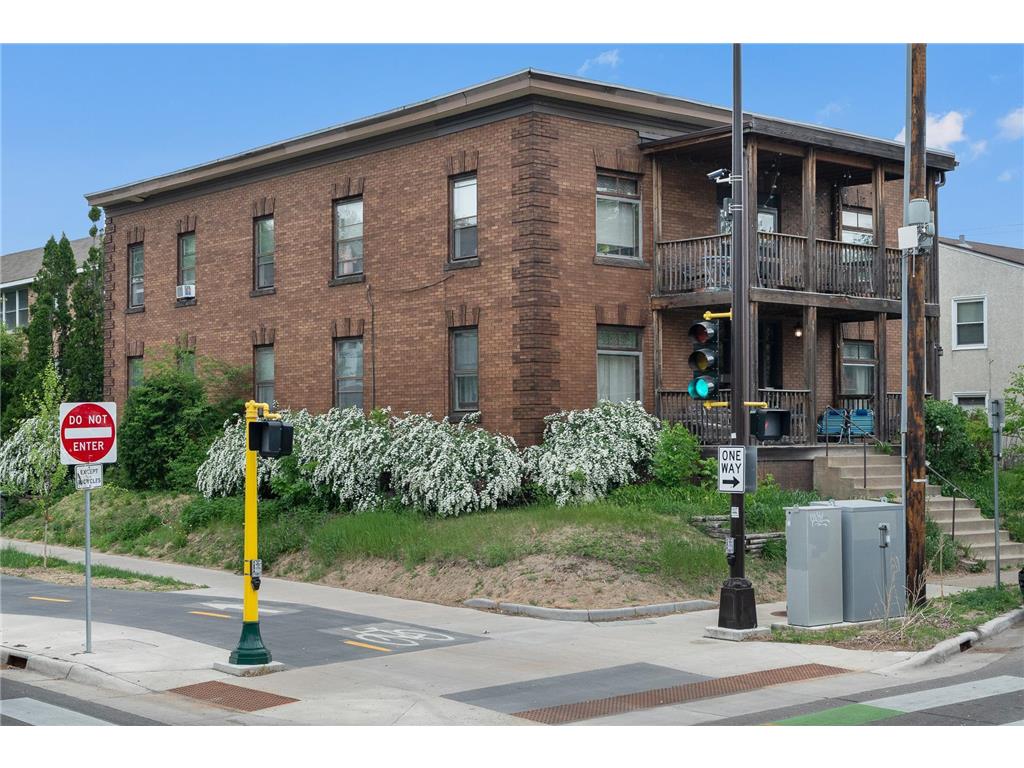 822 W 35th Street Minneapolis MN 55408 6716708 image1