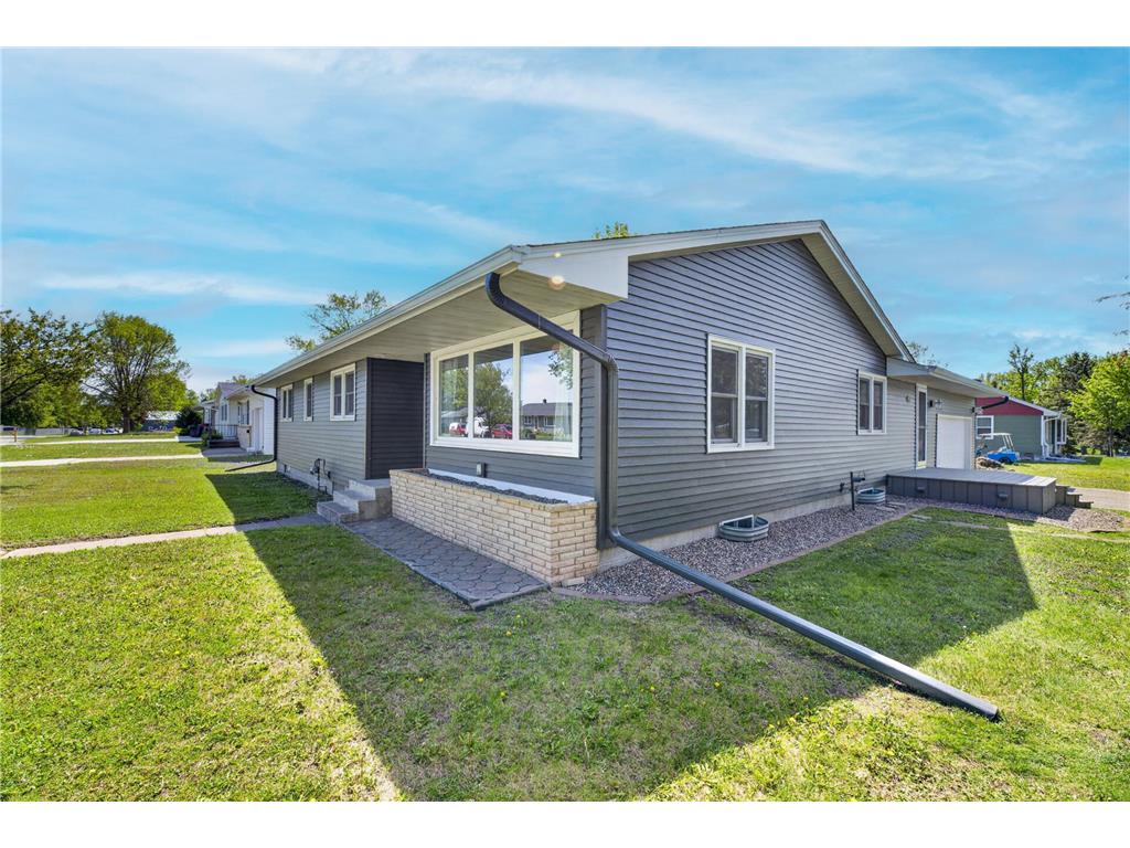 822 W Chandler Street Arlington MN 55307 7059963 image1