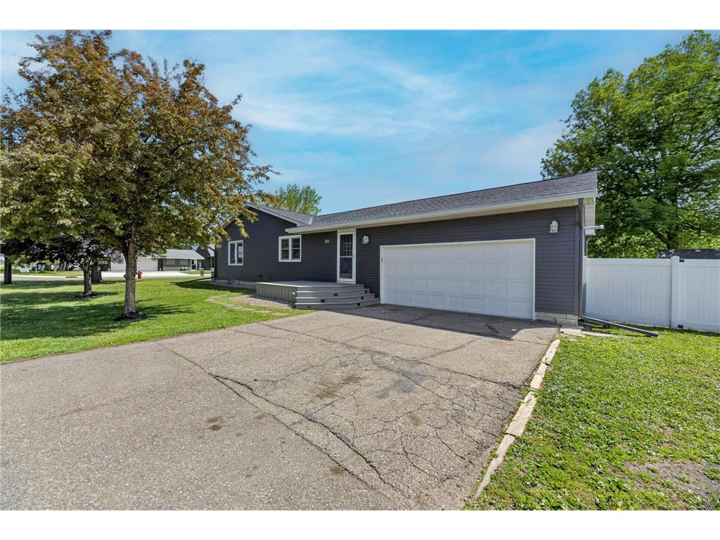 822 W Chandler Street Arlington MN 55307 7059963 image2