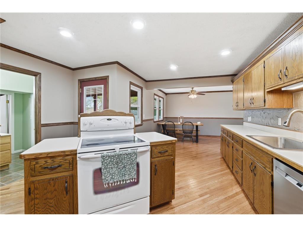 822 W Chandler Street Arlington MN 55307 7059963 image4