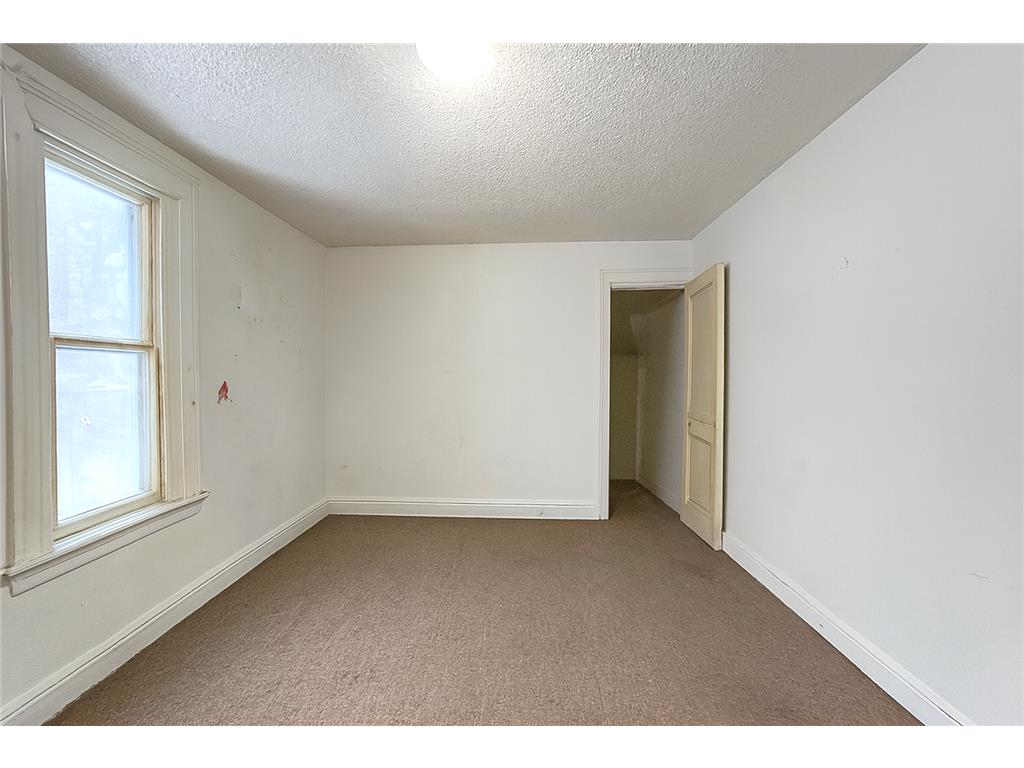 822 W Maple Avenue Fergus Falls MN 56537 7008996 image19