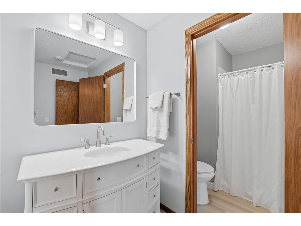 8220 208th Street W Lakeville MN 55044 7061288 image21