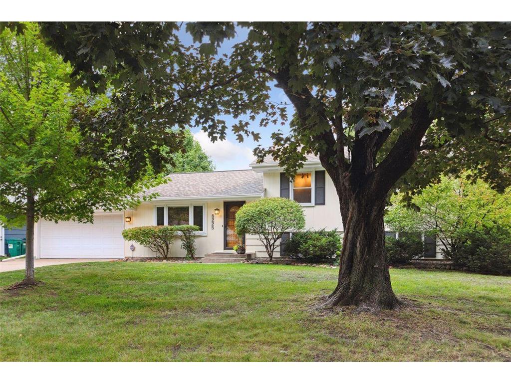 8225 Oxborough Avenue S Bloomington MN 55437 6408430 image1