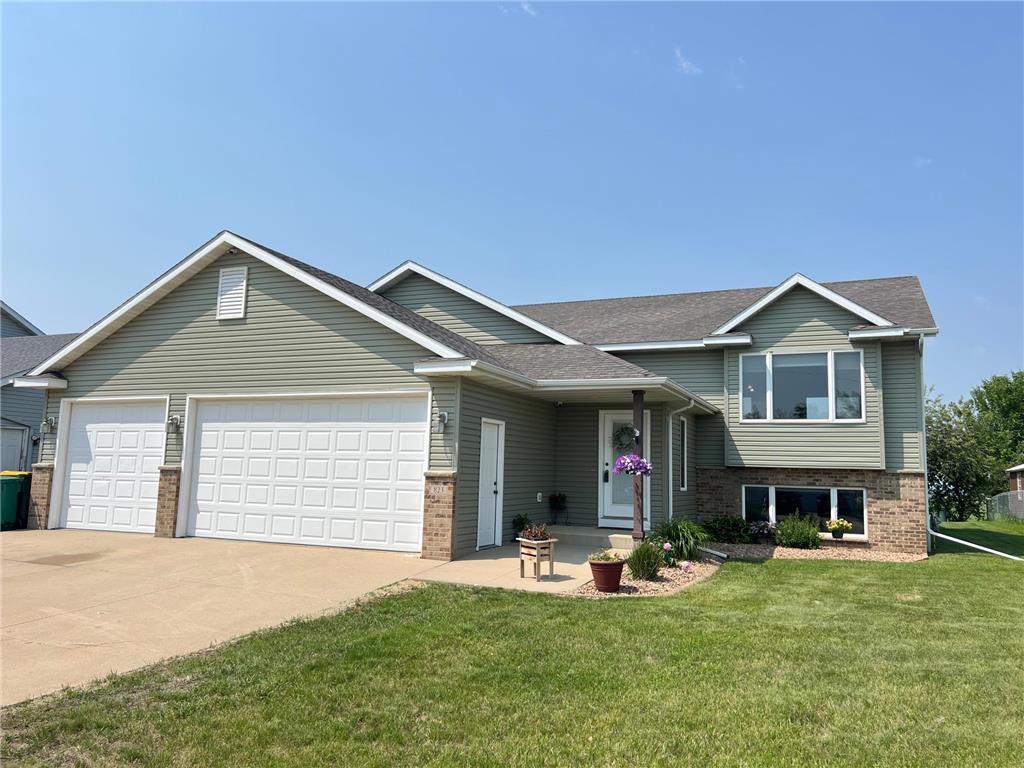 823 4th Street NE Byron MN 55920 6734216 image1