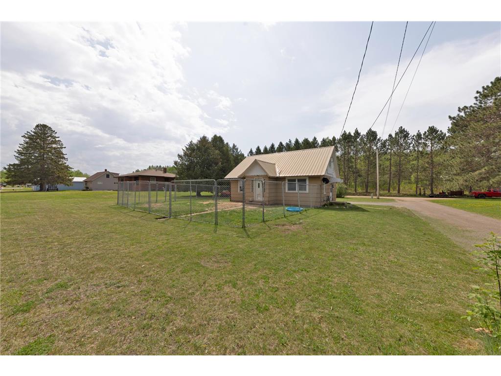 823 8th Avenue Calumet MN 55716 6724460 image1