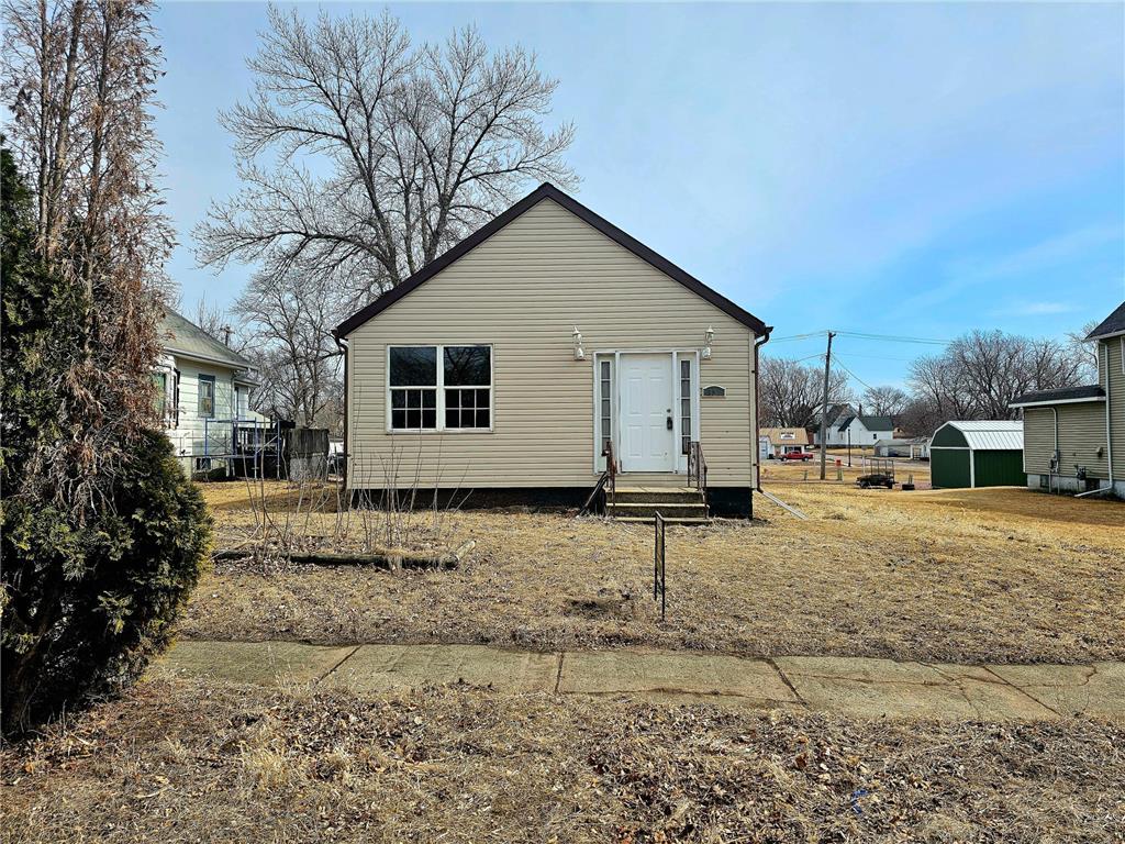 823 Adams Avenue Westbrook MN 56183 6650853 image1