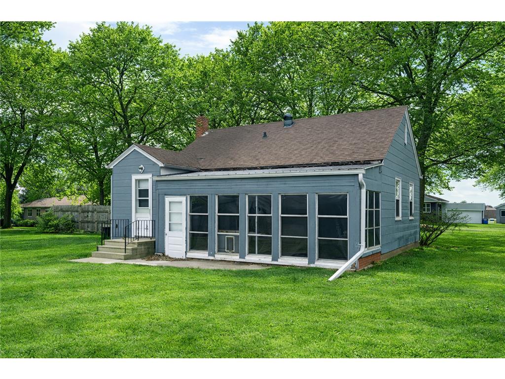 823 Columbus Avenue Westbrook MN 56183 7038398 image2