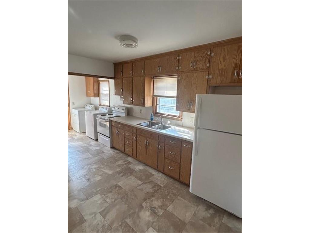 823 Columbus Avenue Westbrook MN 56183 7038398 image7