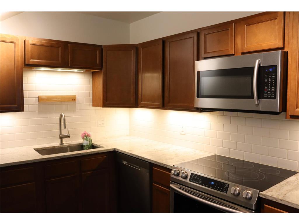 823 N 57th Avenue W Duluth MN 55807 7068422 image11