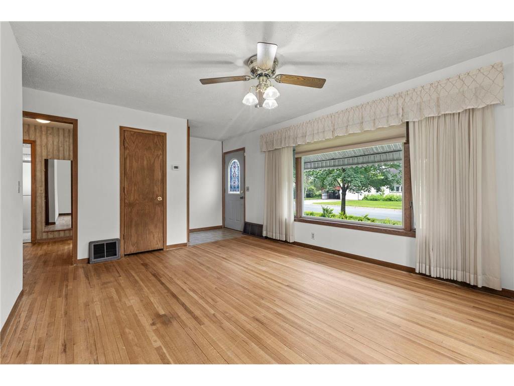 823 Oakwood Drive Anoka MN 55303 7091835 image5
