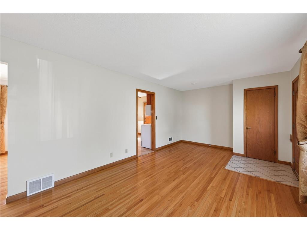 8231 Emerson Avenue S Bloomington MN 55420 7069578 image11